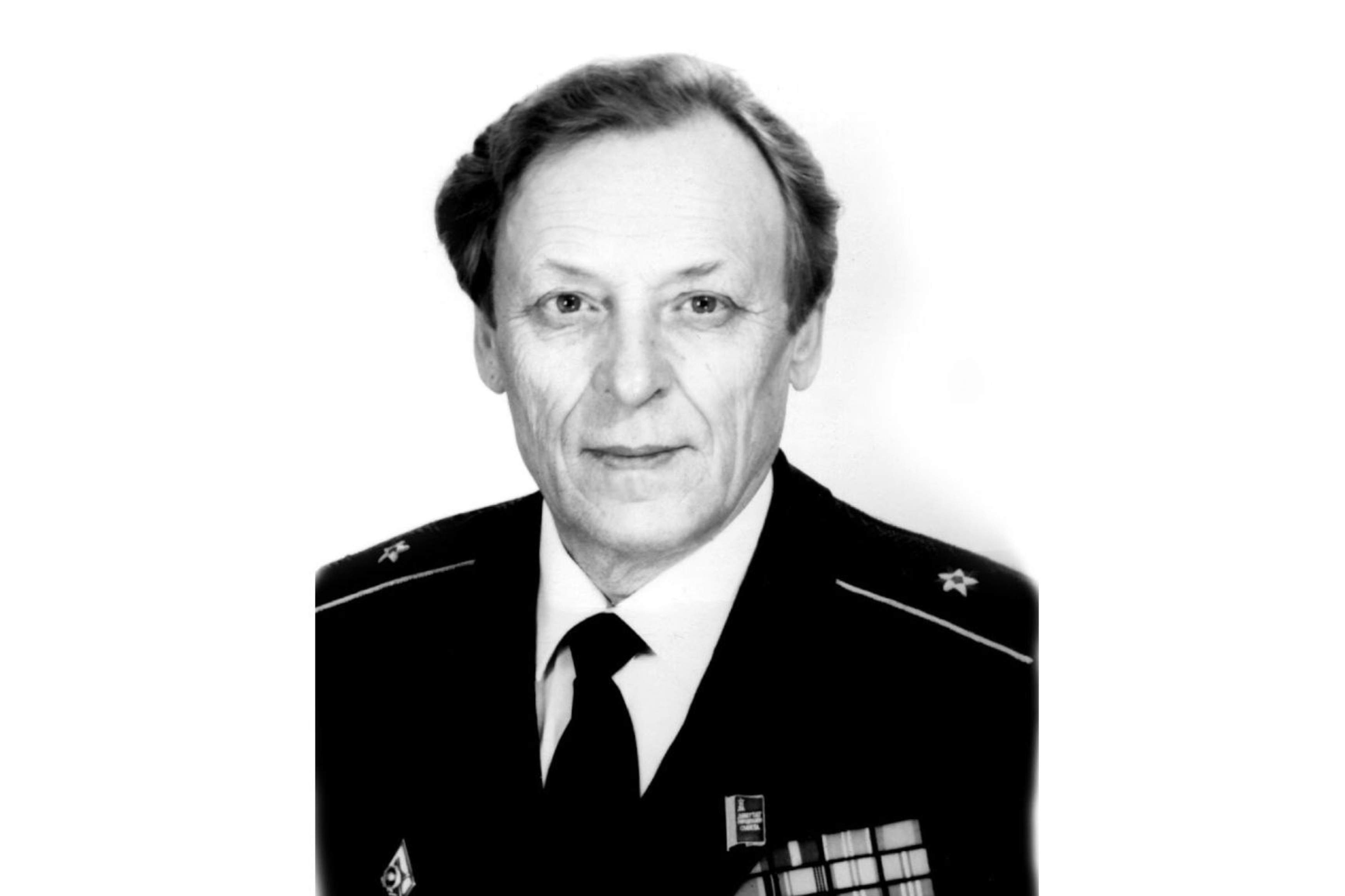 В Приморье ФСБ почтила память бывшего начальника – контр-адмирала Николая Егоркина