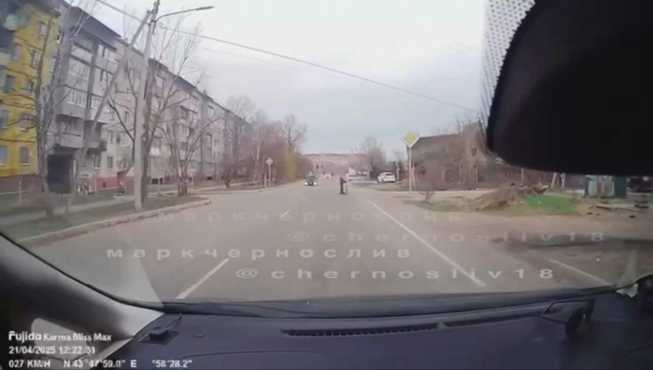 В Уссурийске дети играют со смертью на дорогах 
