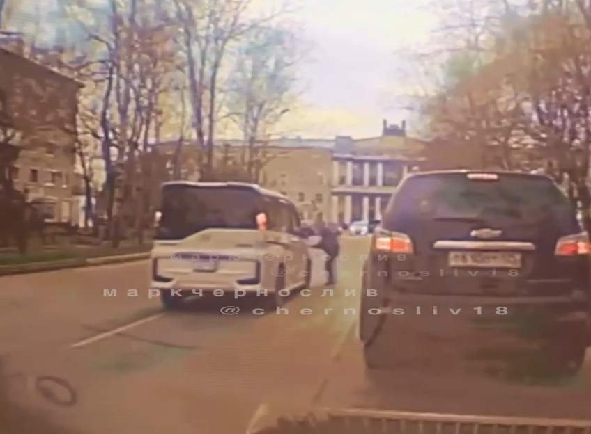 Ребёнок выбежал под колёса авто в Уссурийске