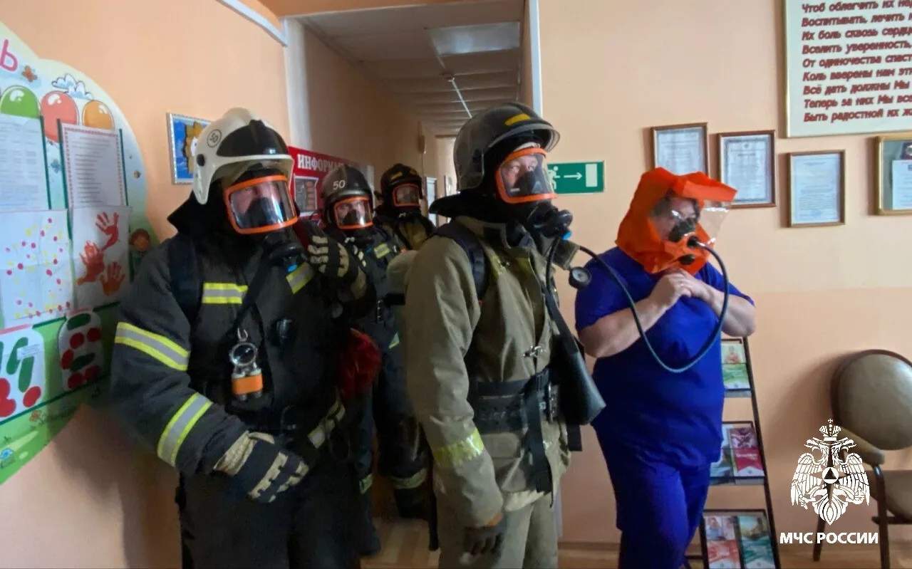 В Заводском сотрудники МЧС спасли «пострадавших» в детском саду
