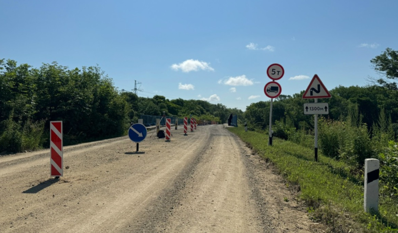  В Черниговском округе возводят новый мост