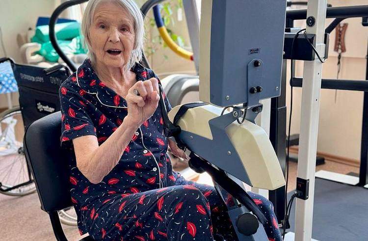 Второй шанс на жизнь: врачи спасли 90-летную пациентку